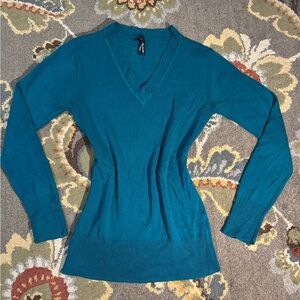 Alamour Cozy V neck lightweight teal sweater